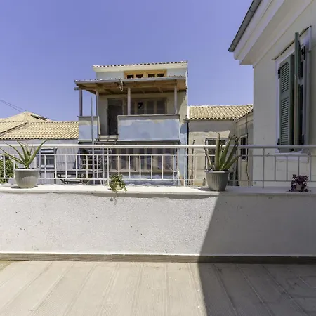 Historical Charm Apartment *